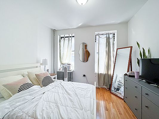 1st image of 136 E 28th St APT 4RE