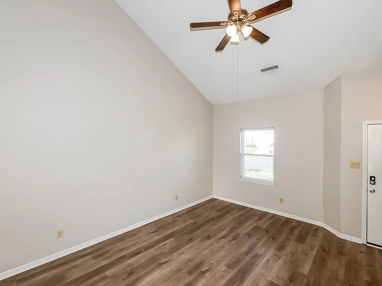 2344 Summerwood Ln — Photo 6