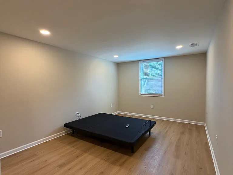 6524 Greenleaf St — Photo 13