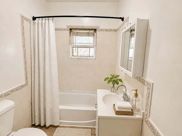2213 N 33rd St #2 — Photo 15