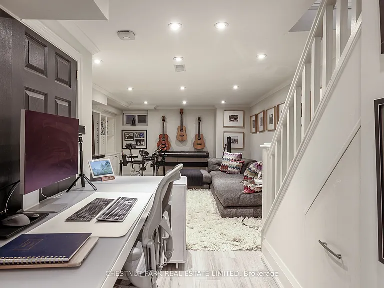 27 Gibson Ave — Photo 24