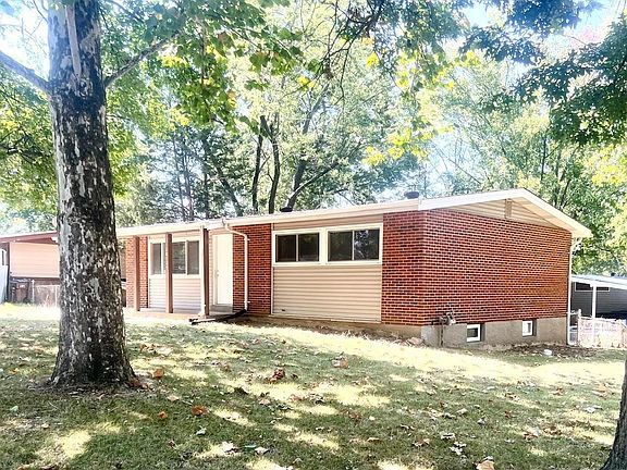 3rd image of 10329 Reba Dr