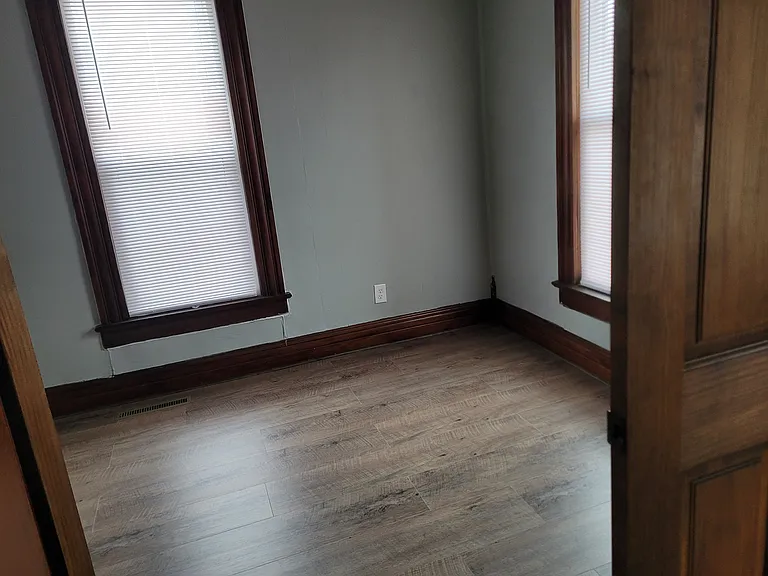 221 Chestnut St — Photo 6