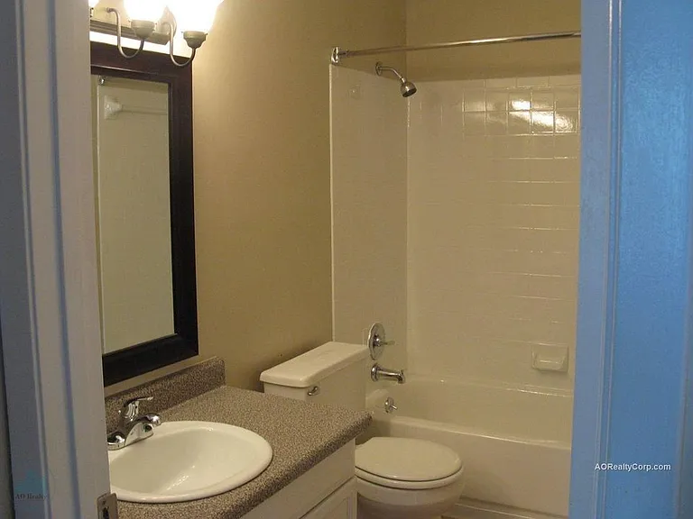 West Hills Village Apartments — Photo 11