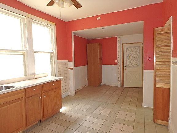 3rd image of 1530 S 48th Ct
