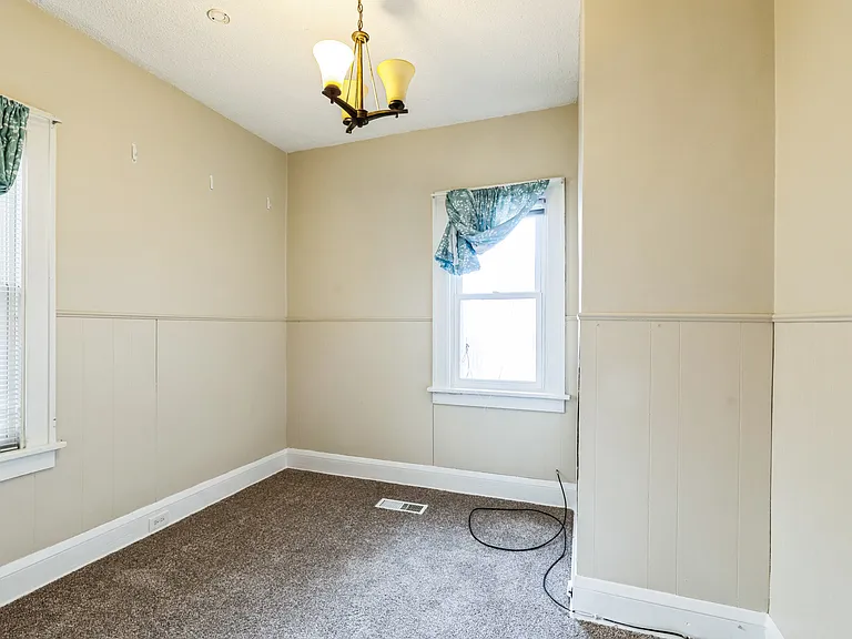 3346 Vincent Ave N — Photo 23