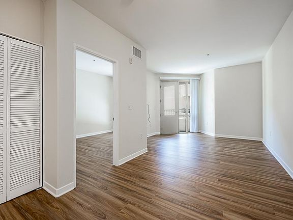 4th image of 1501 Front St Unit 546