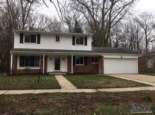 7140 Ridgedale Ln, Lambertville, MI 48144