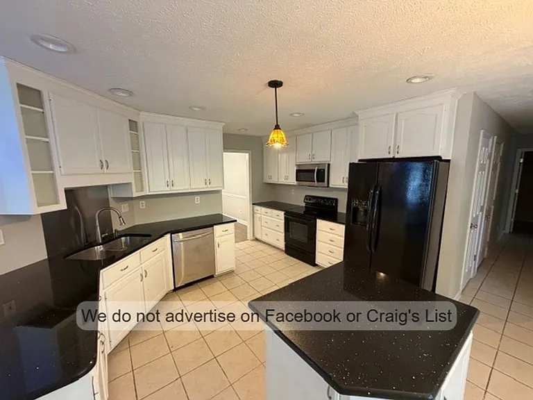 2556 Lull Water Dr — Photo 5