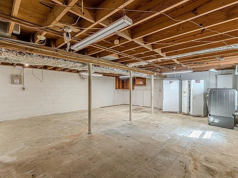 3920 Cliftondale Pl — Photo 32