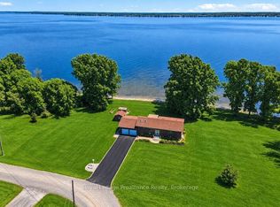 40 Wallbridge Cir, Prince Edward County, ON K8N4Z7