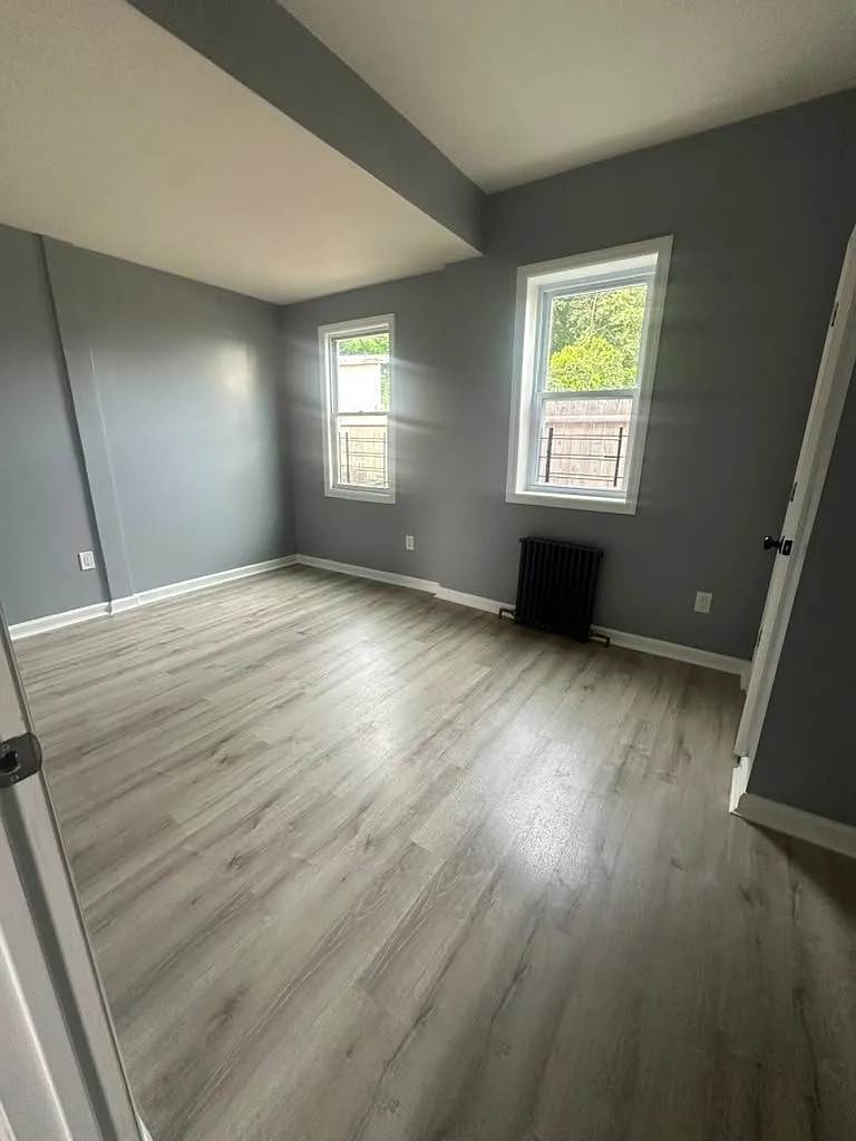 3 bed, 1.0 bath, $3,250 — Photo 1
