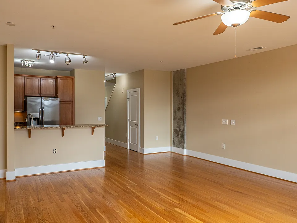 443 S Blount St #328