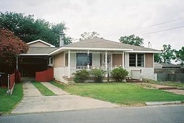 1st image of 2412 Lyndell Dr