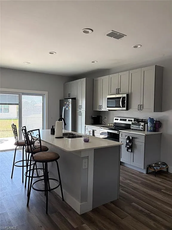3 bed, 2.0 bath, 1446 sqft, $2,000 — Photo 3