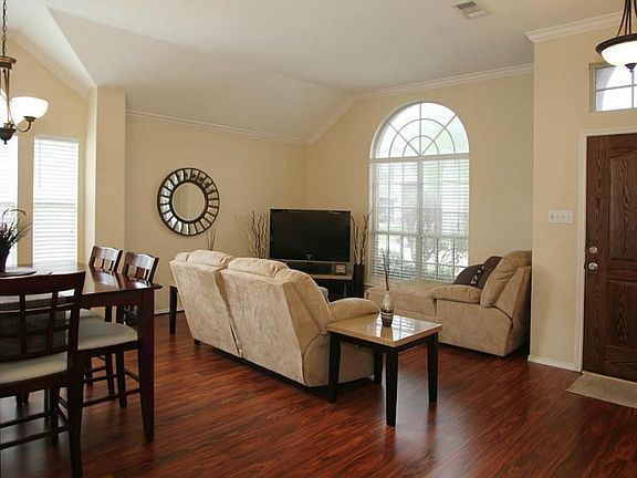 4th image of 5512 Rockwood Dr
