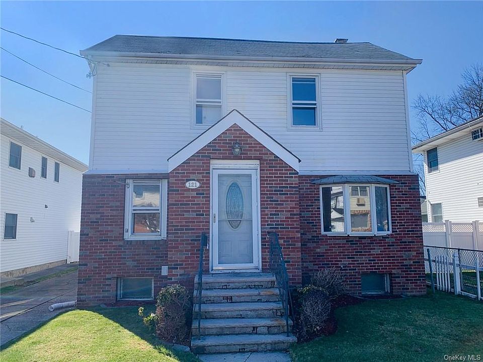121 Franklin St, Franklin Square, NY 11010 | MLS #H6241302 | Zillow