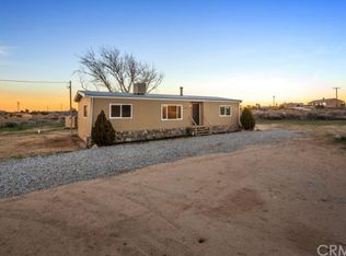 6121 Smoke Tree Rd, Phelan, CA 92371