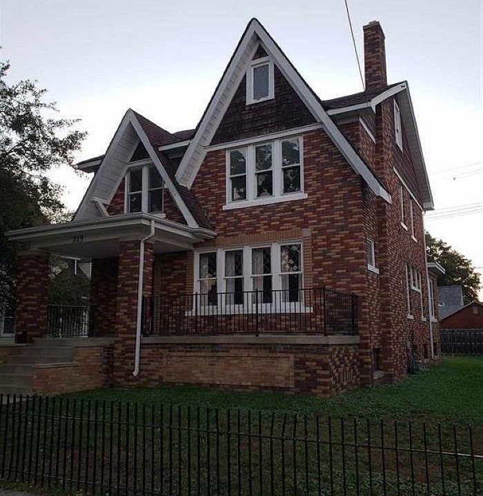 1st image of 219 N Main St