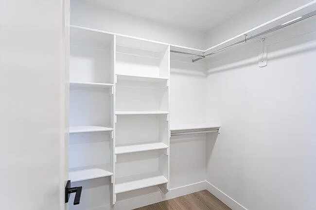 435 N 575 W #1 — Photo 12