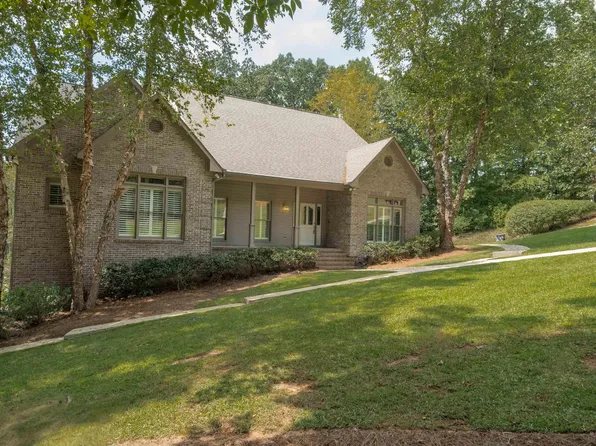5762 Meadowview Dr, Trussville, AL 35173