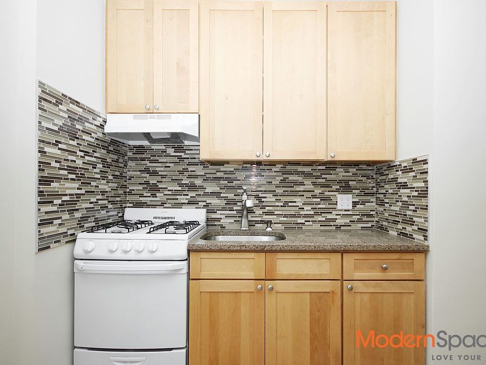 2nd image of 3070 34th St APT 4C