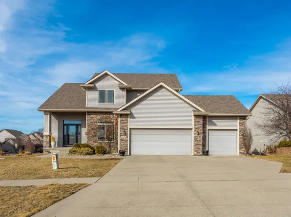 4390 NW 165th St, Clive, IA 50325