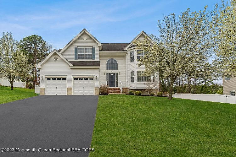 1st image of 81 Rose Hill Rd