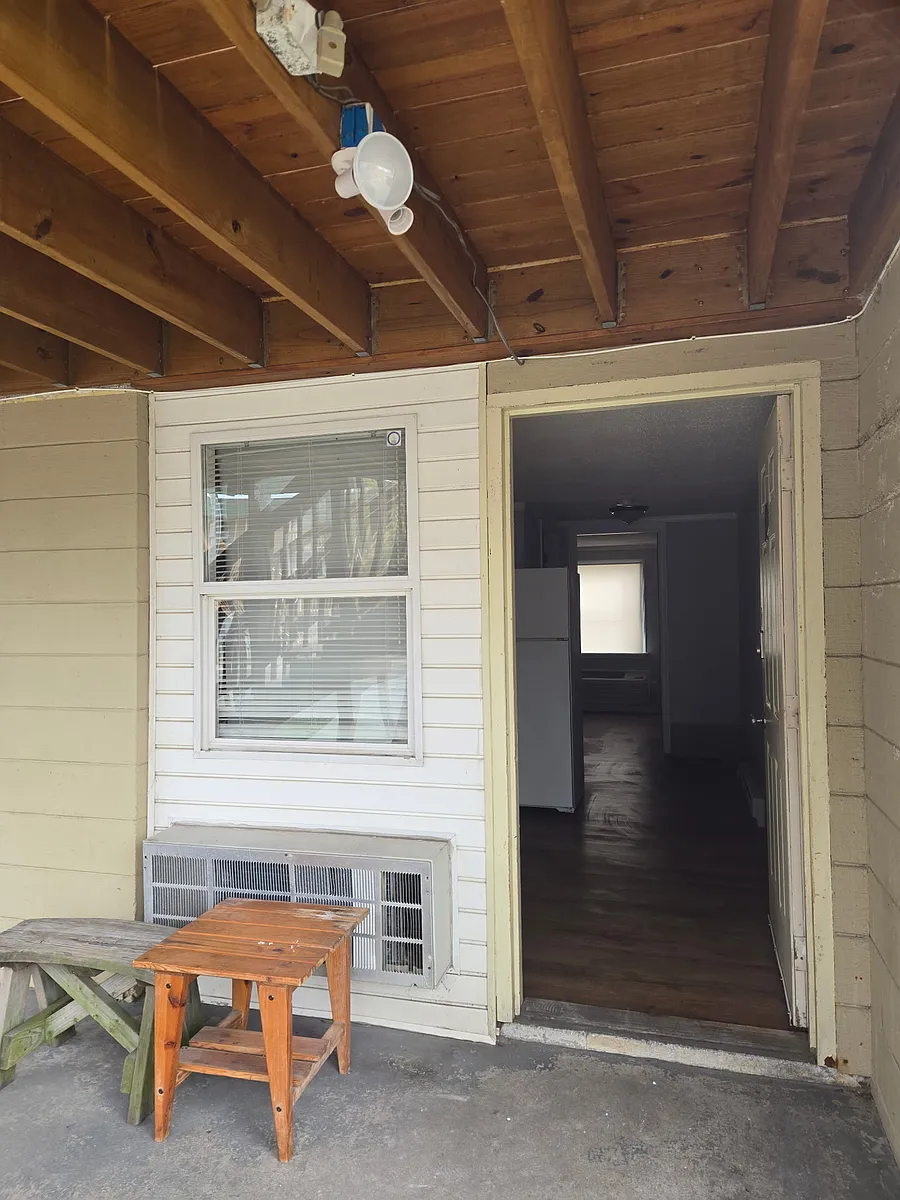 Building Photo - 2706 Judlee Ave #10