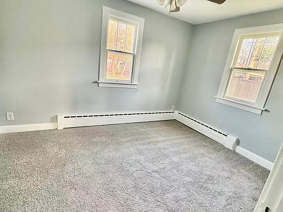 5th image of 519 N Park St