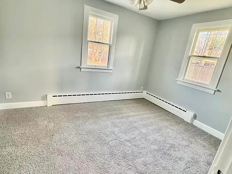 519 N Park St — Photo 5