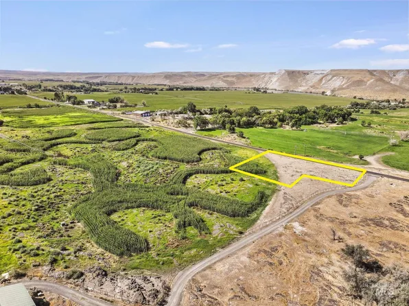 1-850 East Ave S, Hagerman, ID 83332