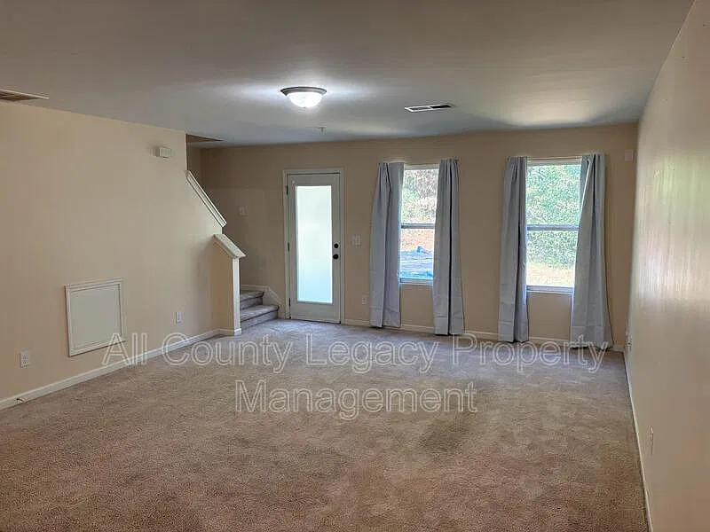 3 bed, 2.0 bath, 1508 sqft, $1,950 — Photo 4