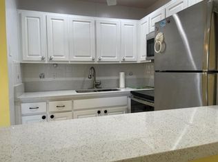 2960 Lake Osborne Dr APT 107, Lake Worth, FL 33461
