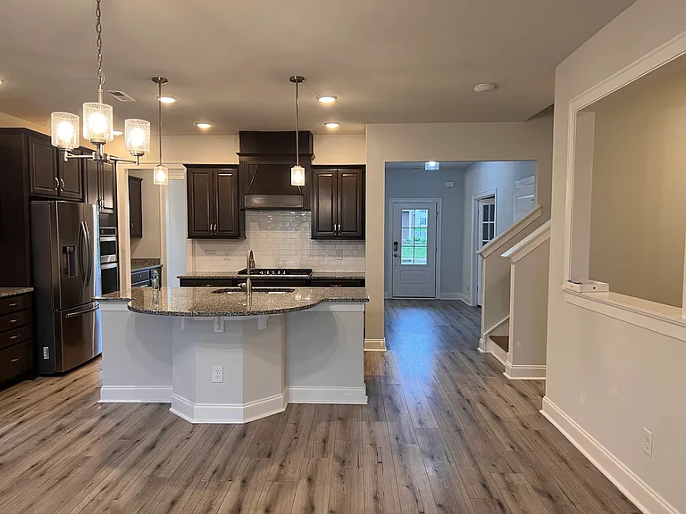 1126 Carlisle Pl — Photo 4