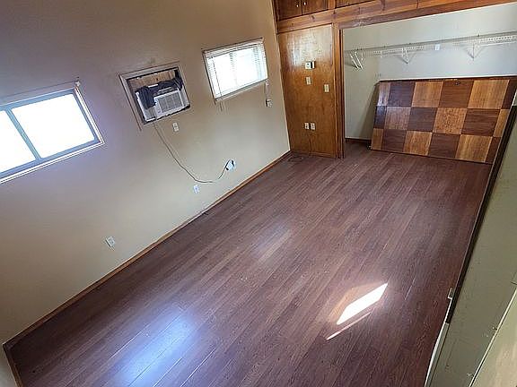 4th image of 3609 S Travis St
