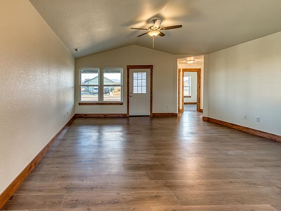 5th image of 267 Tenderfoot Ln