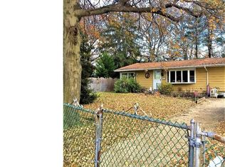 15 Devon Ct, Maple Shade, NJ 08052