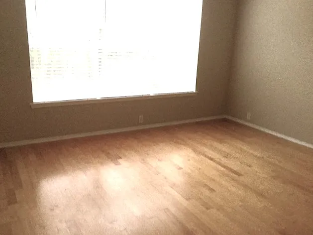 131 Julian Dr — Photo 9