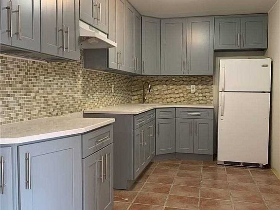 2nd image of 1379 E 99th St Floor 1