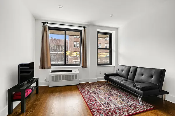 Rented by Compass | media 7