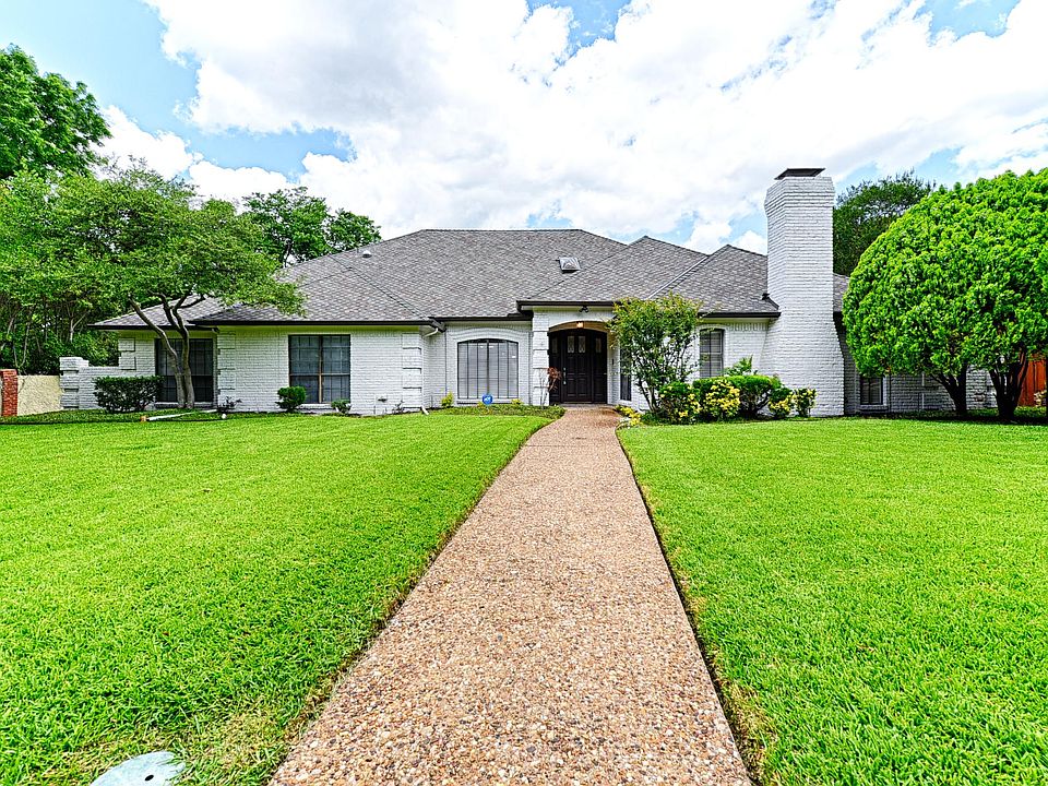 1st image of 5805 Knightsbridge Dr