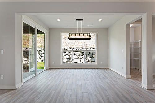 5th image of 8010 206th Ave E