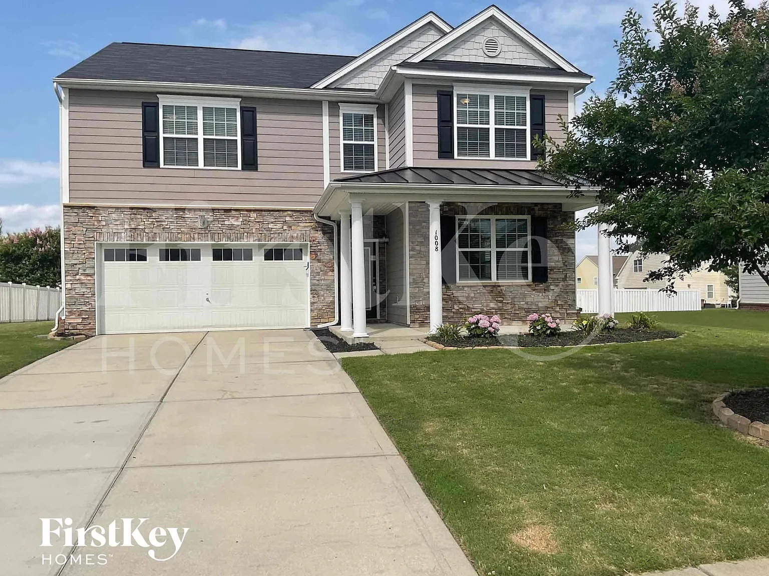 4 bed, 2.5 bath, 2740 sqft, $2,770 — Photo 1