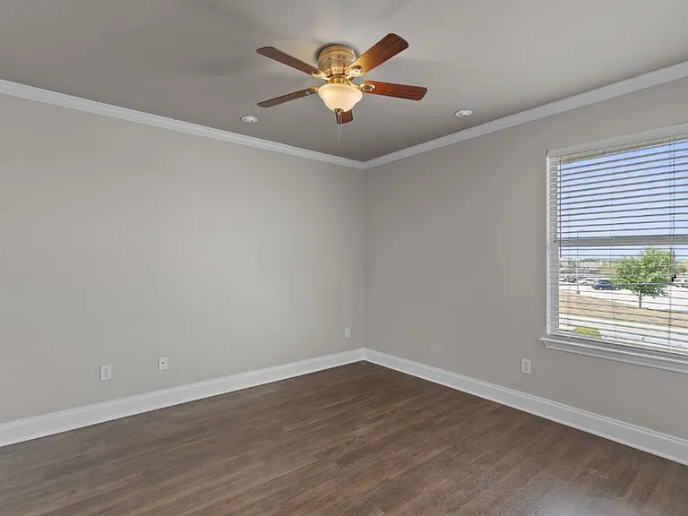 3417 Savage Springs Dr — Photo 25