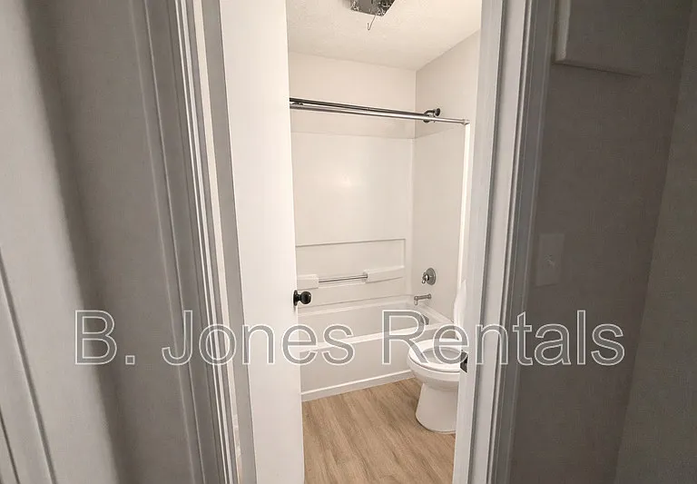 30 Fairfield Dr — Photo 15