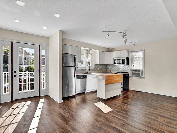 2nd image of 509 Louise Ave