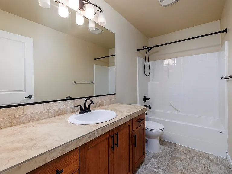 291 SW 204th Ter — Photo 16