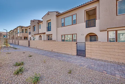2546 Venetia Pointe St Photo 1