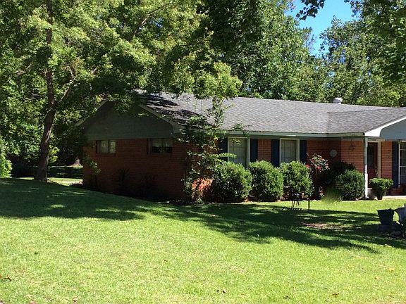 3rd image of 104 Ethel Dr